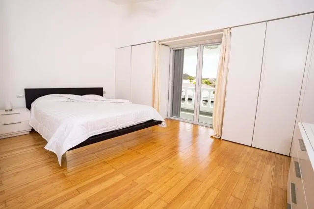  Antigua chiama Italia villas - picture  : Bed,Bed,Bedroom,wardrobe,air conditioner,Property,Room 