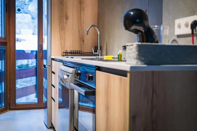  MIKKA CLOS - picture  : Kitchen/kitchenette 