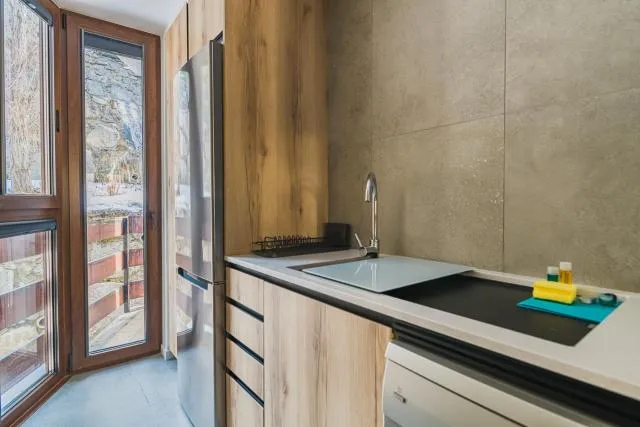  MIKKA CLOS - picture  : Kitchen/kitchenette 