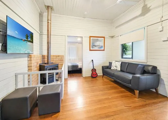  Driftway - picture  : Seating area 