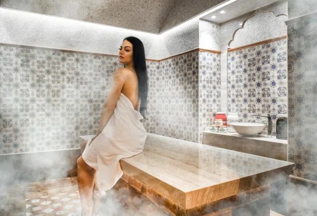  Elite Byblos Hotel - picture  : People,Massage,Spa and wellness centre/facilities,Property 