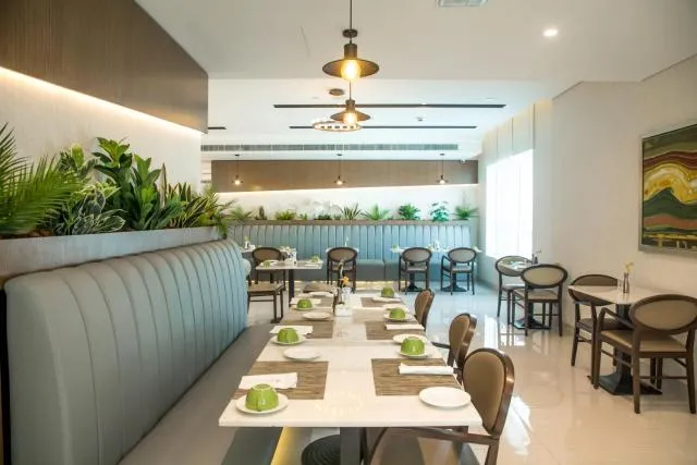  Elite Byblos Hotel - picture  : Toilet,Restaurant/places to eat,Day,Food and drinks,Decorative detail,Dining area,Food,Breakfast,Lunch,Property 