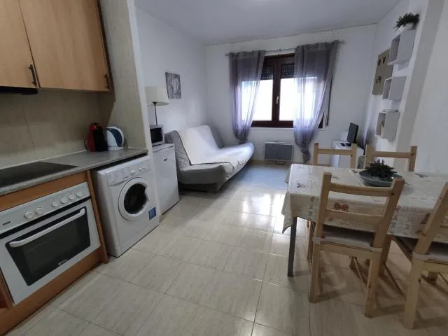  Condor Pedrous - picture  : Kitchen/kitchenette,Dining area,Living room,Property 