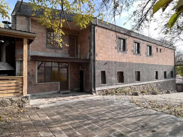  Old Byurakan Gouest House - picture  : Property building 