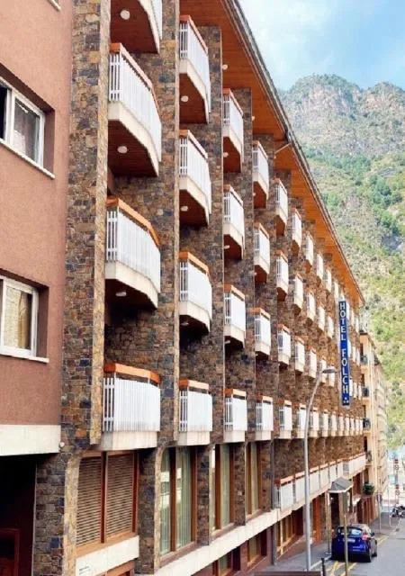  Hotel Folch - cover picture 