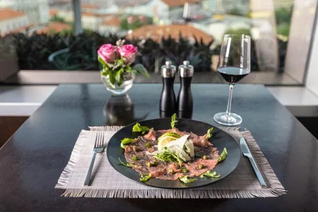  EPIC SANA Luanda Hotel - picture  : Restaurant/places to eat,Property 