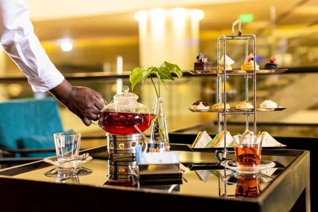  EPIC SANA Luanda Hotel - picture  : Toilet,Restaurant/places to eat,Property 