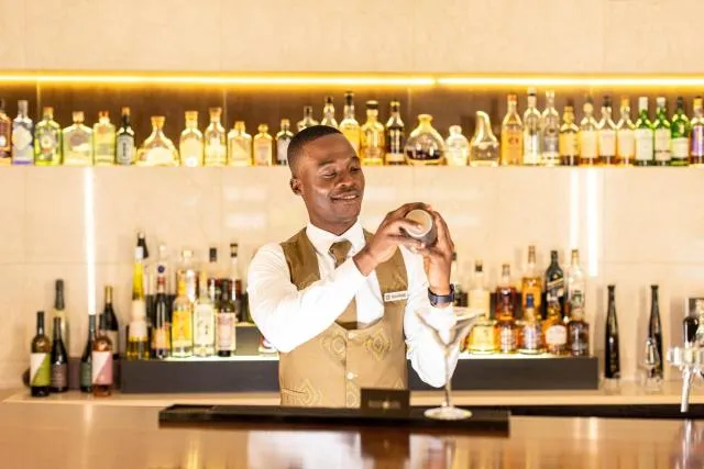  EPIC SANA Luanda Hotel - picture  : Patio,Restaurant/places to eat,Property 