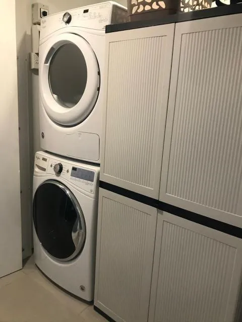  Stunning beachfront apartment with private jacuzzi - picture  : Kitchen/kitchenette 