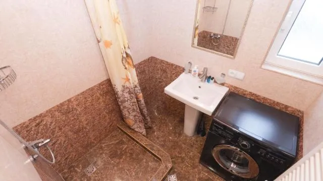  Stay Inn Apartments at Nalbandyan 50 street - picture  : Bathroom 
