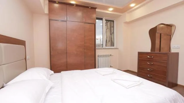 Stay Inn Apartments at Nalbandyan 50 street - picture  : Bed 