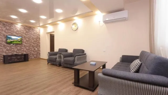  Stay Inn Apartments at Nalbandyan 50 street - picture  : Seating area 