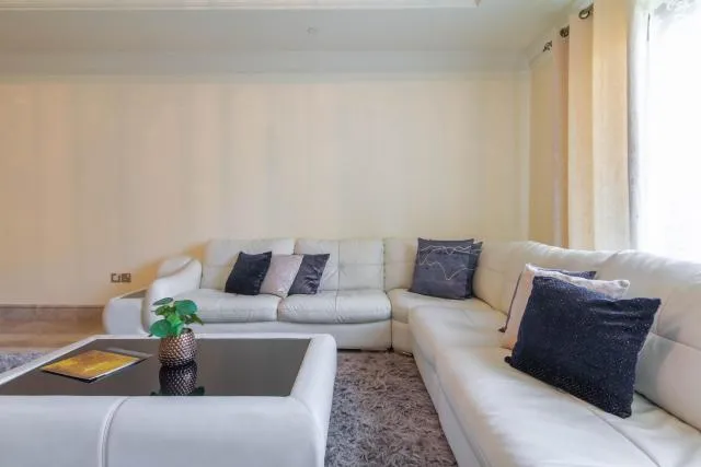  Bespoke Residences - North Residence - picture  : Seating area,Living room,Property 