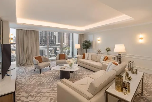  Address Boulevard - picture  : Seating area,Living room,Property 