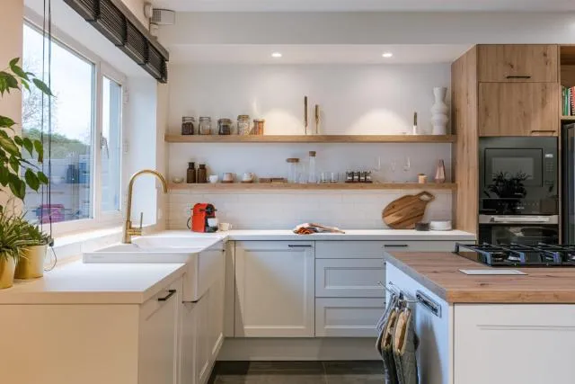  Modern and bohemian house with spacious garden - picture  : Kitchen/kitchenette 