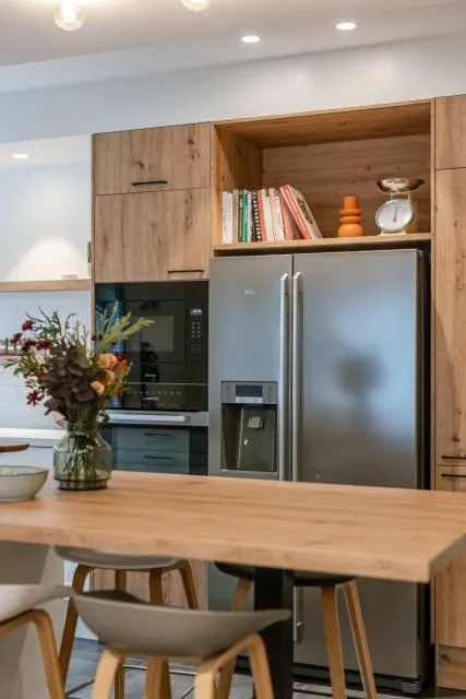  Modern and bohemian house with spacious garden - picture  : Kitchen/kitchenette,Dining area 