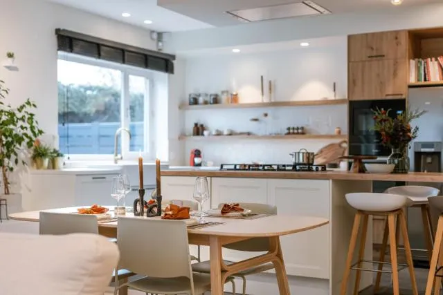  Modern and bohemian house with spacious garden - picture  : Kitchen/kitchenette 