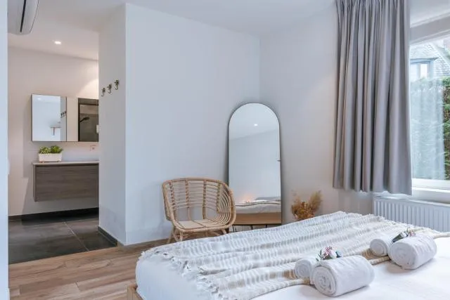  Modern and bohemian house with spacious garden - picture  : Bed 