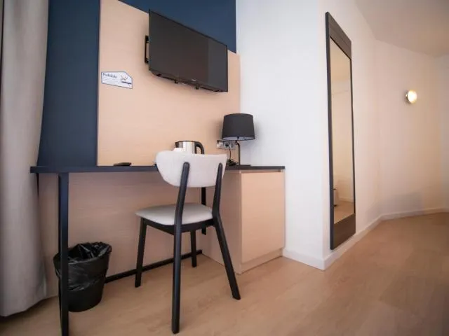  Hotel Roc Meler - picture  : TV/entertainment centre,TV and multimedia,hair dresser,Property 