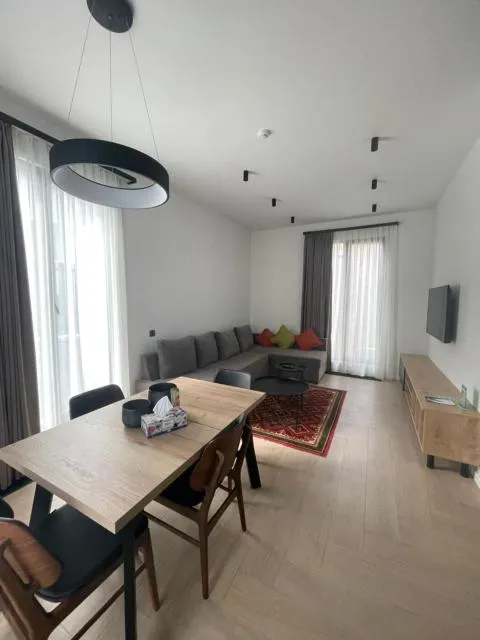  Aurora Luxe - picture  : Dining area 