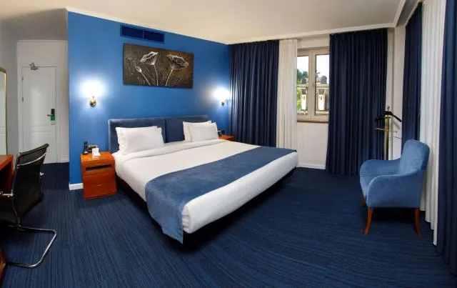  Best Western Plus Congress Hotel Yerevan - picture  : Bed,Bedroom,Property 