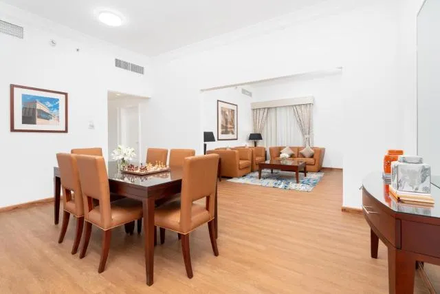  Golden Sands Hotel & Residences - picture  : Toilet,Dining area,Living room,Seating area,Dining area,Property 