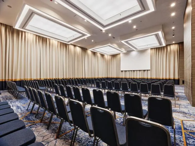  InterContinental Warszawa, an IHG Hotel - picture  : Business area/conference room,Meeting/conference room,Property 