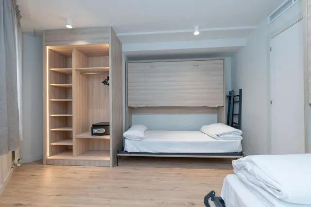  Hotel & Aparthotel Cosmos - picture  : Bed 