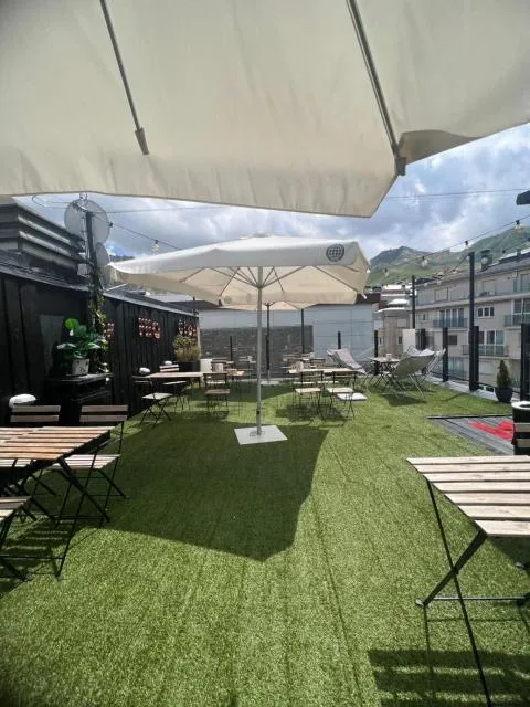  Hotel KATHMANDU - picture  : Restaurant/places to eat,Balcony/Terrace,Property 