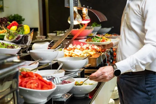  Elite Byblos Hotel - picture  : Restaurant/places to eat,BBQ facilities,Food and drinks,Dining area,Food,Lunch,Property 