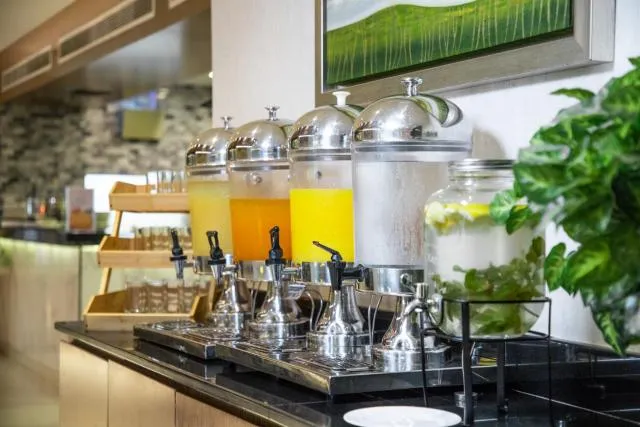  Elite Byblos Hotel - picture  : Toilet,Restaurant/places to eat,Food and drinks,Dining area,Food,Breakfast,Drinks,Property 