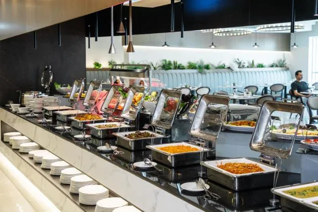  Elite Byblos Hotel - picture  : Restaurant/places to eat,BBQ facilities,Food and drinks,Food,Lunch,Property 