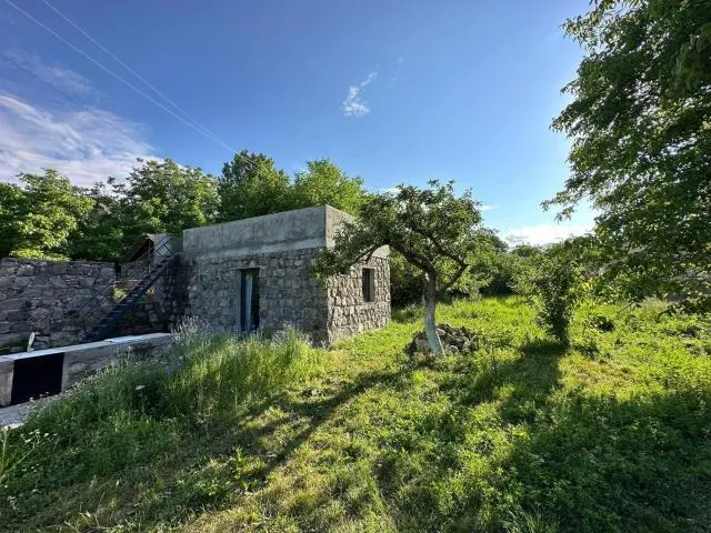  Zove Rural Cottage with garden views - picture  : Property building,Property building,Property 