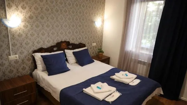  Old Byurakan Gouest House - picture  : Bed 