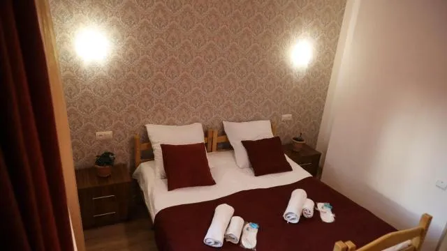  Old Byurakan Gouest House - picture  : Bed 