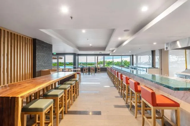  Koi Resort Saint Kitts, Curio Collection by Hilton - picture  : Toilet,Restaurant/places to eat,Property 