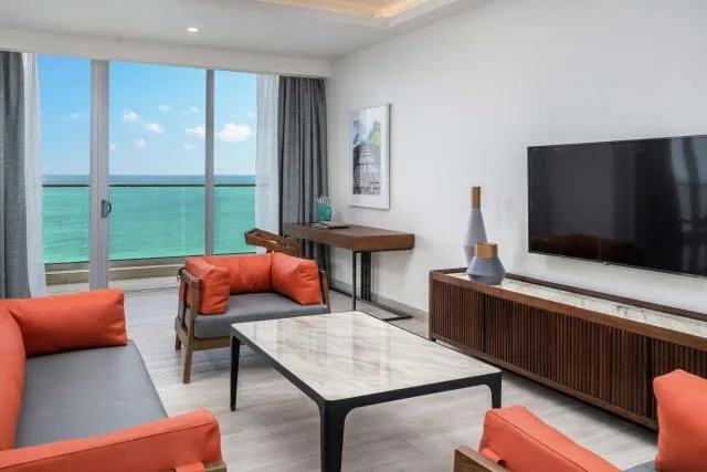  Koi Resort Saint Kitts, Curio Collection by Hilton - picture  : Seating area,TV/entertainment centre,Photo of the whole room,Room 