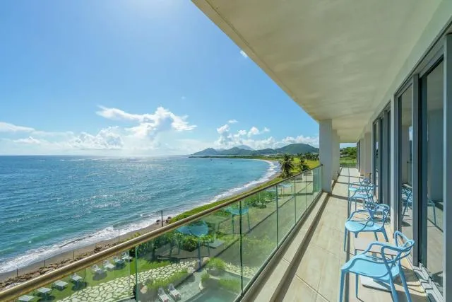 Koi Resort Saint Kitts, Curio Collection by Hilton - picture  : Photo of the whole room,Room 