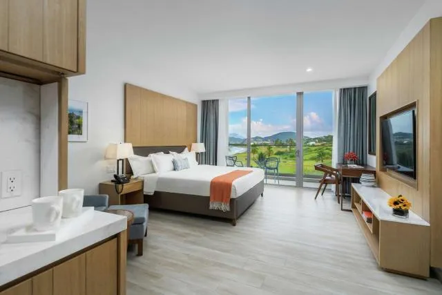  Koi Resort Saint Kitts, Curio Collection by Hilton - picture  : Bedroom,Property 