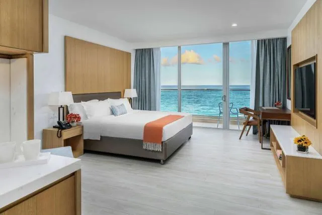  Koi Resort Saint Kitts, Curio Collection by Hilton - picture  : Bedroom,Property 