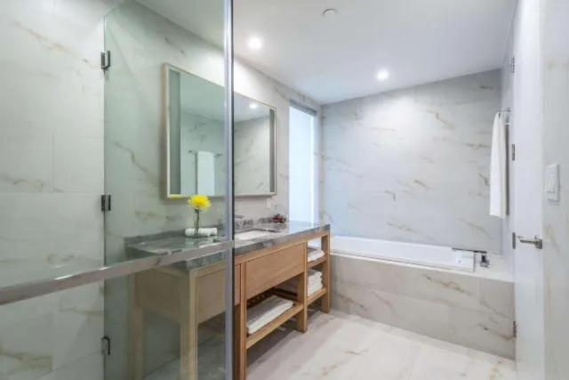  Koi Resort Saint Kitts, Curio Collection by Hilton - picture  : Bathroom,Bathroom,Property 