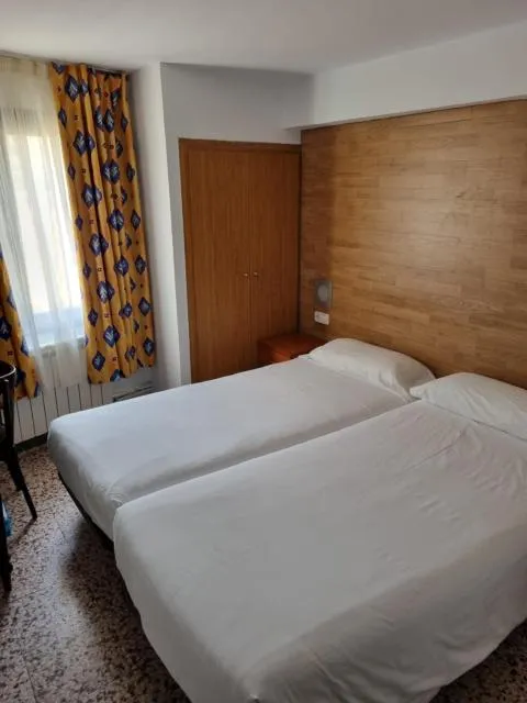  Hotel Cims Pas de La Casa - picture  : Bed,Bed,Photo of the whole room,wardrobe,Property,Room 