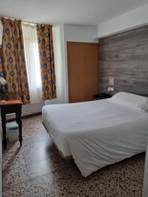  Hotel Cims Pas de La Casa - picture  : Bed,Bed,Photo of the whole room,Bedroom,hair dresser,wardrobe,Property,Room 