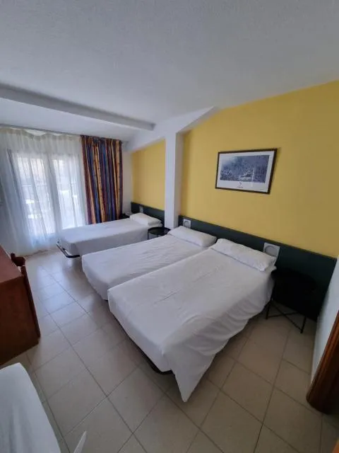  Hotel Cims Pas de La Casa - picture  : Bed,Bed,Photo of the whole room,Bedroom,Property,Room 
