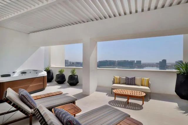  Hilton Abu Dhabi Yas Island - photo  : Vue (depuis la propriété/la chambre),Propriété 