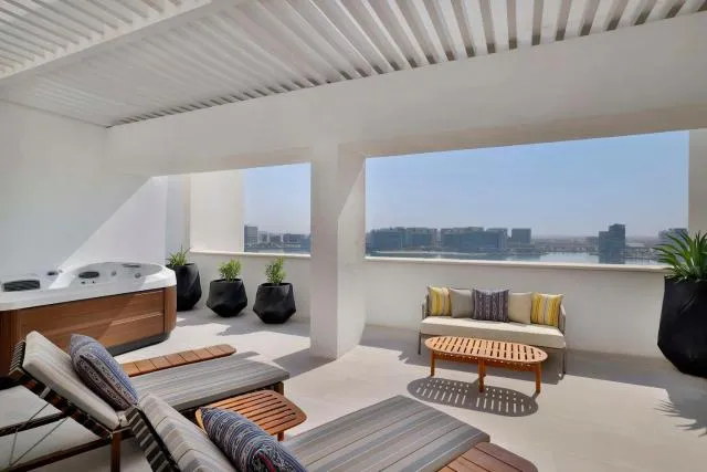  Hilton Abu Dhabi Yas Island - photo  : Vue (depuis la propriété/la chambre),Propriété 