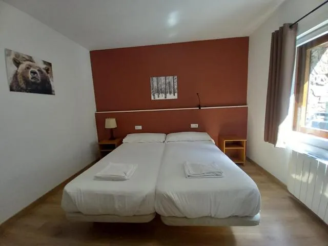  Hotel KATHMANDU - picture  : Bed 