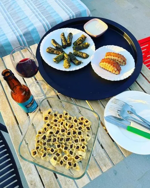  Zove Rural Cottage with garden views - picture  : Food,Food,Dinner,Property 