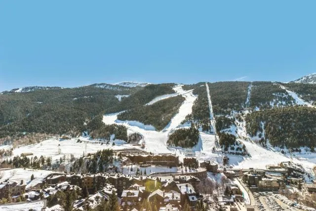  Pierre & Vacances Andorra Alba - picture  : Shower,Natural landscape,Skiing,Property 