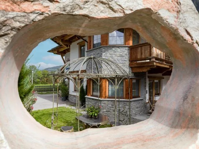  Appartementhaus Adlerblick - photo  : Immeuble immobilier,Immeuble immobilier,Jardin,Zone assise,Propriété 